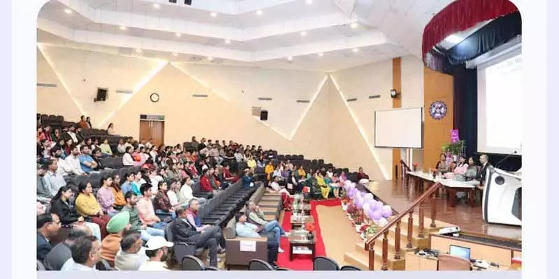 CSIR ने महिला दिवस मनाया, उद्यमियों और कर्मचारियों को सम्मानित किया CSIR ने महिला दिवस मनाया, उद्यमियों और कर्मचारियों को सम्मानित किया