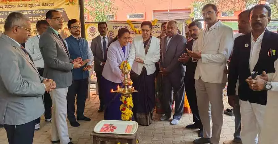 Kolar ज़िले में राष्ट्रीय लोक अदालत: 15 पारिवारिक मामले सुलझाए गए Kolar ज़िले में राष्ट्रीय लोक अदालत: 15 पारिवारिक मामले सुलझाए गए
