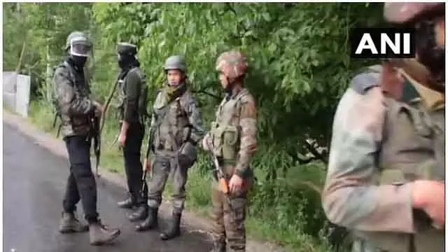J&K: उरी सेक्टर में घुसपैठ की कोशिश, पाकिस्तानी आतंकवादी ढेर J&K: उरी सेक्टर में घुसपैठ की कोशिश, पाकिस्तानी आतंकवादी ढेर