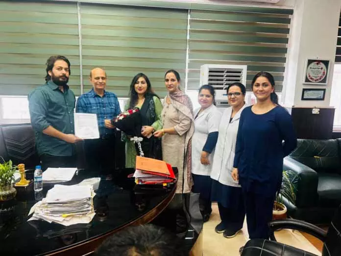 AIRNF प्रतिनिधिमंडल ने ढाई दिन के वेतन कटौती को लेकर GMC जम्मू के प्रिंसिपल से मुलाकात की AIRNF प्रतिनिधिमंडल ने ढाई दिन के वेतन कटौती को लेकर GMC जम्मू के प्रिंसिपल से मुलाकात की