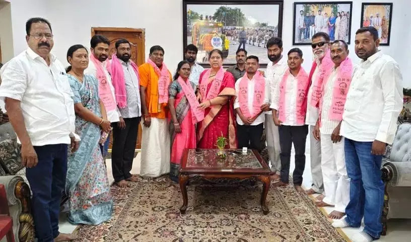 मंडल की गोलेटी ग्राम पंचायत के वार्ड सदस्य BRS पार्टी में शामिल हो गए मंडल की गोलेटी ग्राम पंचायत के वार्ड सदस्य BRS पार्टी में शामिल हो गए