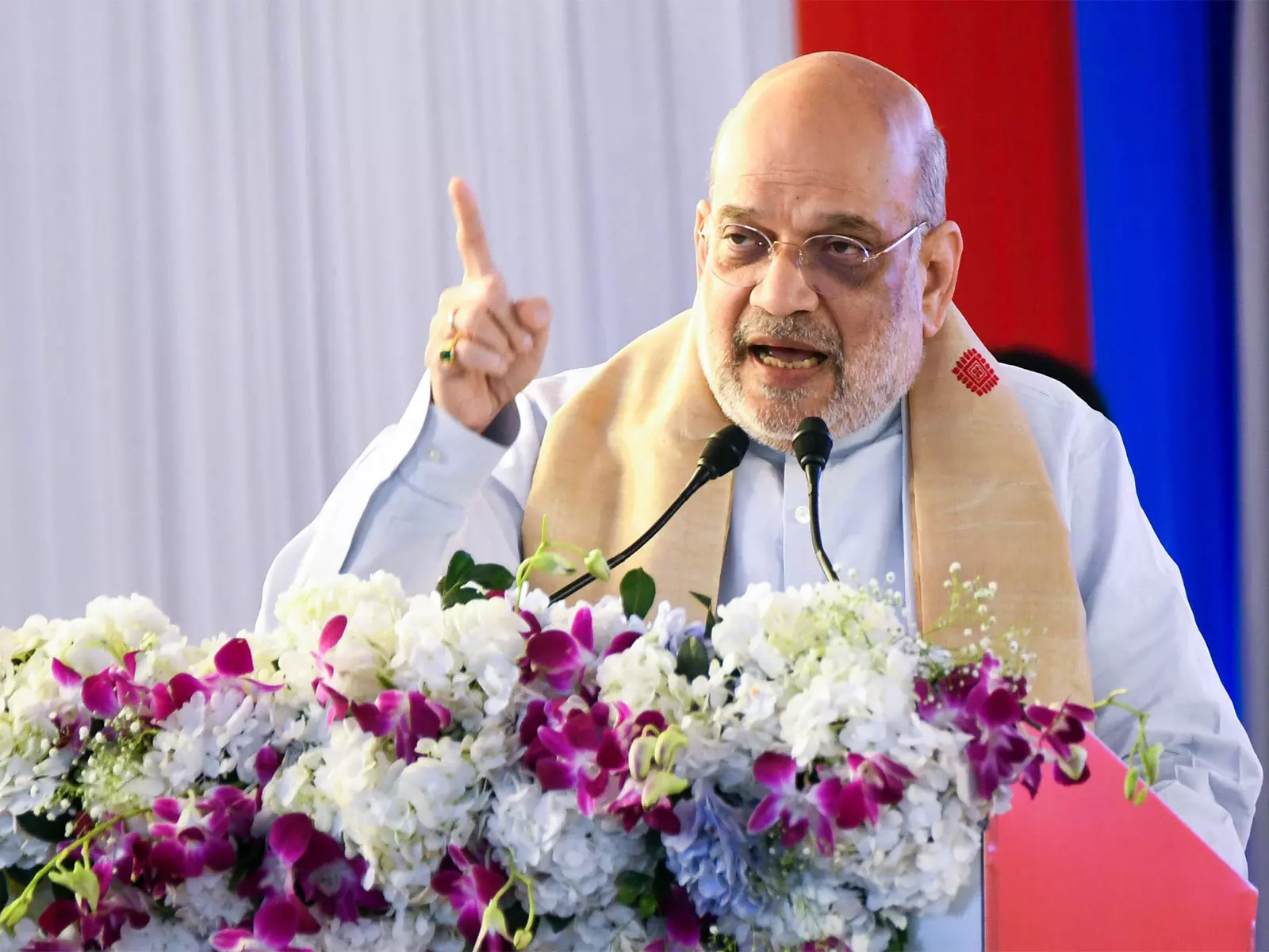 कांग्रेस ने असम को घुसपैठियों का पनाहगाह बना दिया: Amit Shah कांग्रेस ने असम को घुसपैठियों का पनाहगाह बना दिया: Amit Shah