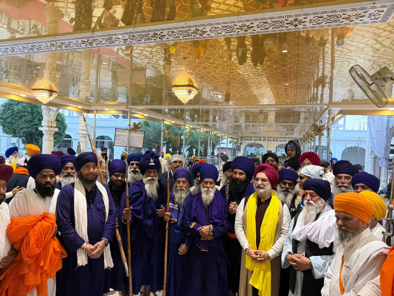 Punjab: दिल्ली के नवनियुक्त एलजी तरणजीत सिंह संधू ने गुरुद्वारा हरमंदिर साहिब का दौरा किया Punjab: दिल्ली के नवनियुक्त एलजी तरणजीत सिंह संधू ने गुरुद्वारा हरमंदिर साहिब का दौरा किया