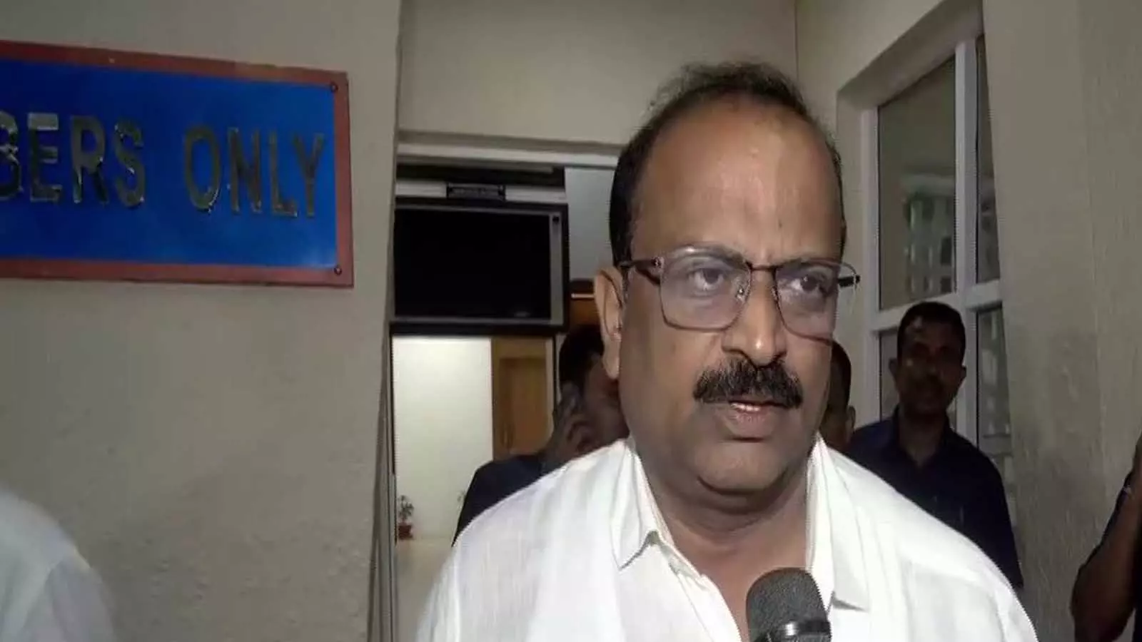 राज्यसभा चुनाव में क्रॉस वोटिंग का कोई सवाल ही नहीं: BJP विधायक अश्विनी सारंगी राज्यसभा चुनाव में क्रॉस वोटिंग का कोई सवाल ही नहीं: BJP विधायक अश्विनी सारंगी