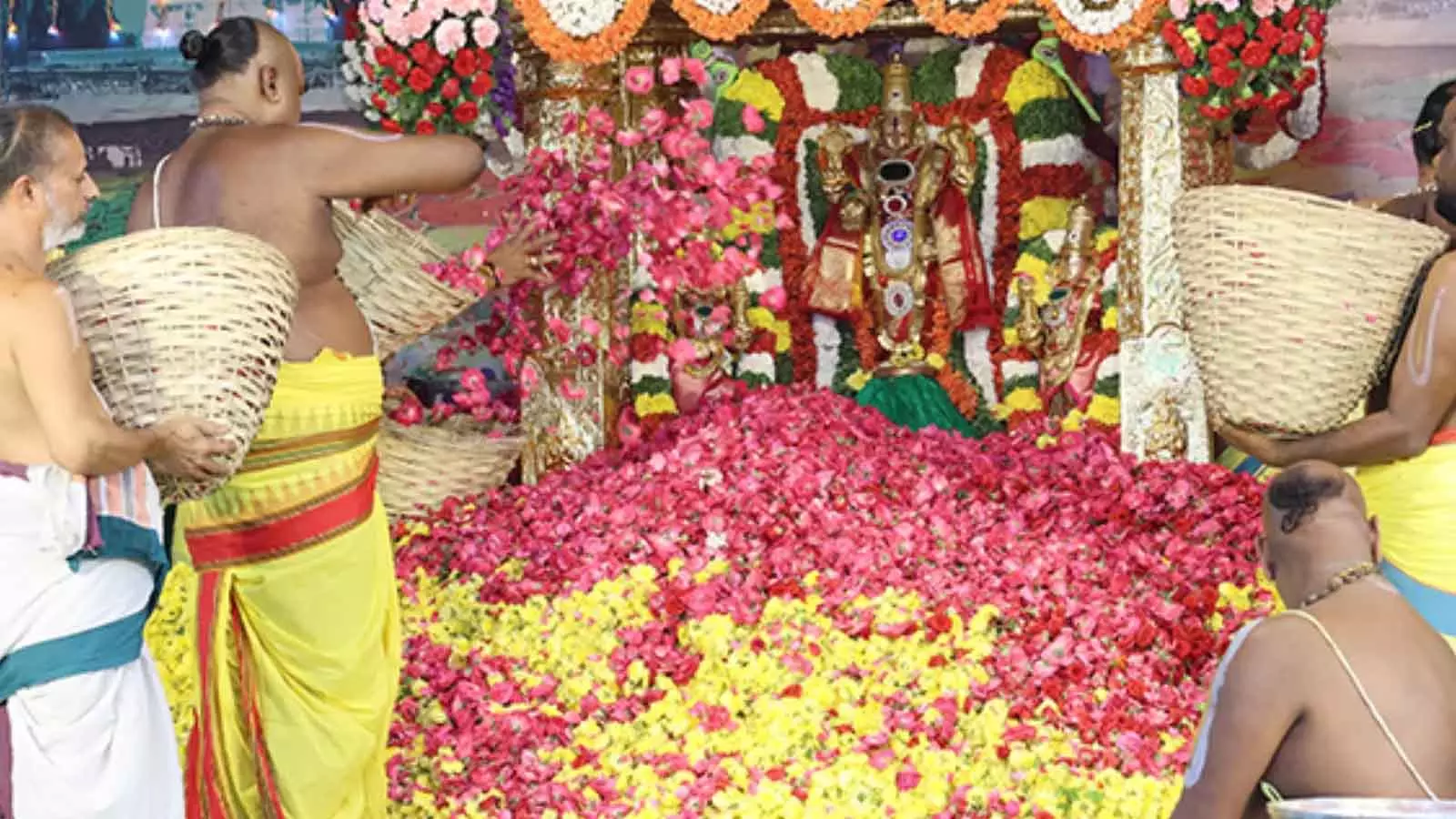 श्री कल्याणा वेंकटेश्वर मंदिर में Pushpayagam महोत्सव श्री कल्याणा वेंकटेश्वर मंदिर में Pushpayagam महोत्सव