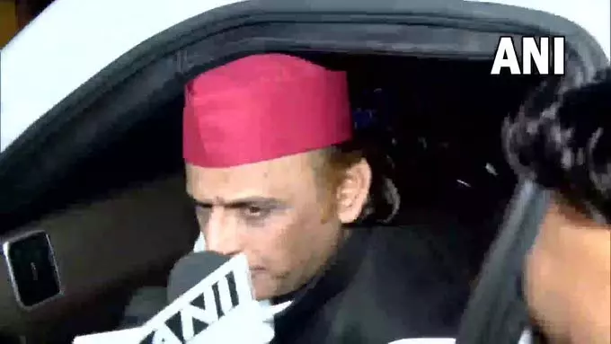 अखिलेश यादव बोले – बंगाल में ममता, तमिलनाडु में डीएमके की सरकार आएगी अखिलेश यादव बोले – बंगाल में ममता, तमिलनाडु में डीएमके की सरकार आएगी