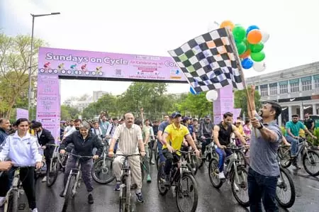 फिट इंडिया संडे ऑन साइकिल का 65वां संस्करण 5000 से अधिक स्थानों पर हुआ आयोजित फिट इंडिया संडे ऑन साइकिल का 65वां संस्करण 5000 से अधिक स्थानों पर हुआ आयोजित