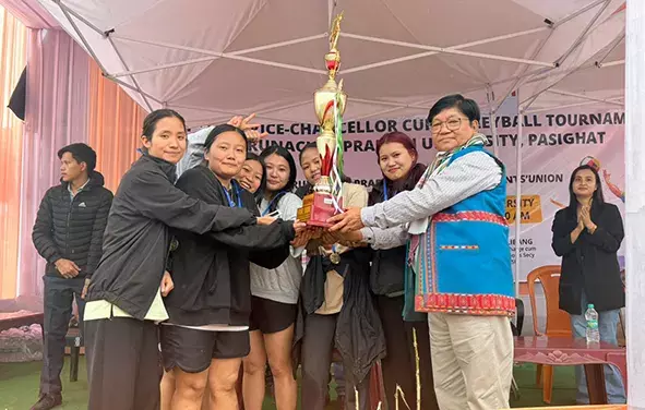 Arunachal: APU में पहला VC कप वॉलीबॉल टूर्नामेंट हुआ