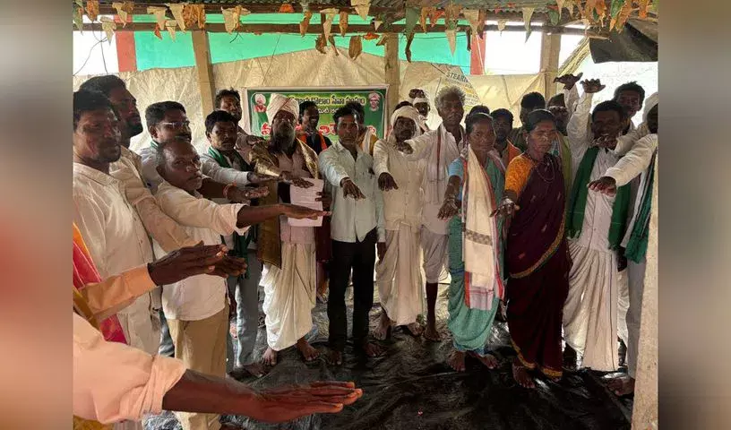 Adilabad के 10 गांवों में आदिवासी समुदायों ने दहेज और भव्य शादियों पर प्रतिबंध लगाया