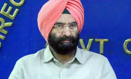 दिल्ली में एलपीजी सप्लाई को लेकर सरकार ने दिया भरोसा, अफवाहों पर ध्यान न देने की अपील दिल्ली में एलपीजी सप्लाई को लेकर सरकार ने दिया भरोसा, अफवाहों पर ध्यान न देने की अपील