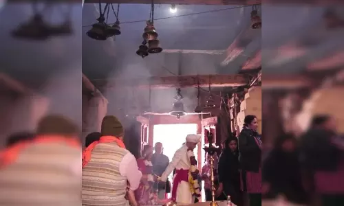 उत्तराखंड का त्रियुगीनारायण मंदिर: जहां तीन युगों से जल रही है शिव-पार्वती विवाह की अखंड धूनी