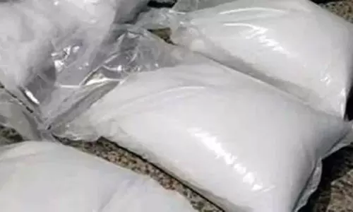 Indore : ₹1.2 लाख की MD ड्रग्स के साथ रिक्शा चालक गिरफ्तार Indore : ₹1.2 लाख की MD ड्रग्स के साथ रिक्शा चालक गिरफ्तार