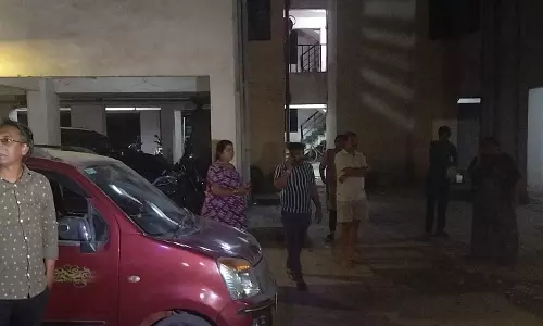 तेज गाना बजाने पर इंद्रप्रस्थ फेस 2 सोसायटी में बलवा तेज गाना बजाने पर इंद्रप्रस्थ फेस 2 सोसायटी में बलवा