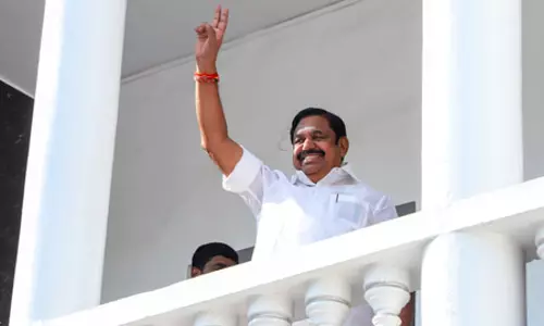 तमिलनाडु चुनाव 2026: एआईएडीएमके ने एनडीए सहयोगियों से सीट शेयरिंग के लिए बनाई विशेष समिति तमिलनाडु चुनाव 2026: एआईएडीएमके ने एनडीए सहयोगियों से सीट शेयरिंग के लिए बनाई विशेष समिति