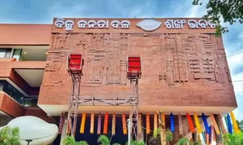 BJD ने 2 निलंबित विधायकों से राज्यसभा चुनाव में पार्टी व्हिप का पालन करने को कहा