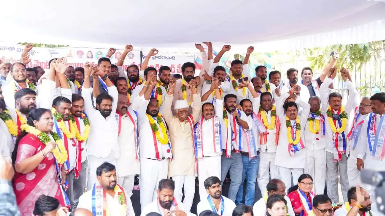 Telangana में BC छात्र समूहों ने फीस वापसी में देरी के खिलाफ प्रदर्शन किया