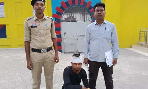 घर में घुसकर महिला से छेड़खानी, आरोपी को पुलिस ने किया गिरफ्तार घर में घुसकर महिला से छेड़खानी, आरोपी को पुलिस ने किया गिरफ्तार