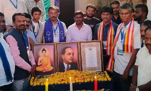 लोगों को संविधान के प्रति जागरूक होने दें: Minister Satish Jarkiholi लोगों को संविधान के प्रति जागरूक होने दें: Minister Satish Jarkiholi
