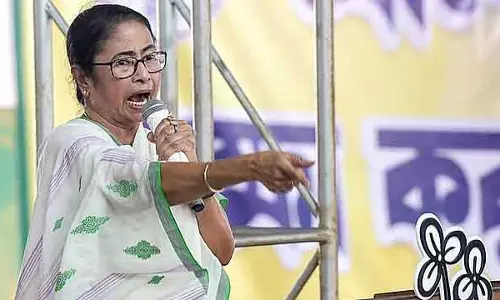 चुनाव की घोषणा के कुछ ही घंटों के भीतर बंगाल के लिए नए मुख्य सचिव की नियुक्ति: TMC ने खड़ा किया विवाद चुनाव की घोषणा के कुछ ही घंटों के भीतर बंगाल के लिए नए मुख्य सचिव की नियुक्ति: TMC ने खड़ा किया विवाद