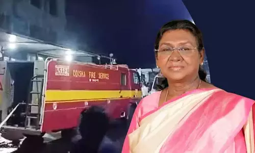 राष्ट्रपति द्रौपदी मुर्मू ने SCB अस्पताल में आग लगने से हुई जनहानि पर शोक व्यक्त किया राष्ट्रपति द्रौपदी मुर्मू ने SCB अस्पताल में आग लगने से हुई जनहानि पर शोक व्यक्त किया