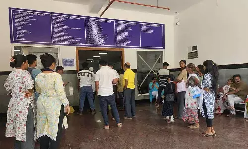 Government अस्पताल में न डॉक्टर, न दवा : आम बीमारियों का इलाज भी मुश्किल