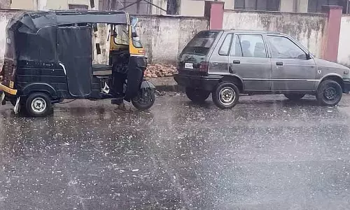 Mundagora : आंधी के साथ ओला, बारिश