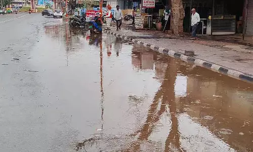Karnataka : कित्तूर में बारिश, सड़कें जलमग्न Karnataka : कित्तूर में बारिश, सड़कें जलमग्न