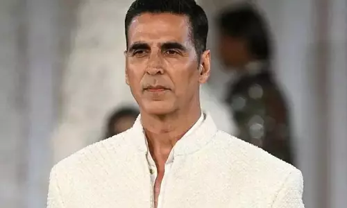 स्टंटमैन के साथ अपनी नज़दीकी पर Akshay Kumar स्टंटमैन के साथ अपनी नज़दीकी पर Akshay Kumar