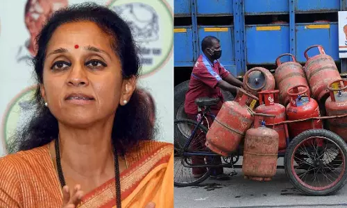 रेस्टोरेंट और छोटे उद्योगों पर LPG संकट का असर, सुप्रिया सुले ने सरकार की चुप्पी पर उठाए सवाल रेस्टोरेंट और छोटे उद्योगों पर LPG संकट का असर, सुप्रिया सुले ने सरकार की चुप्पी पर उठाए सवाल