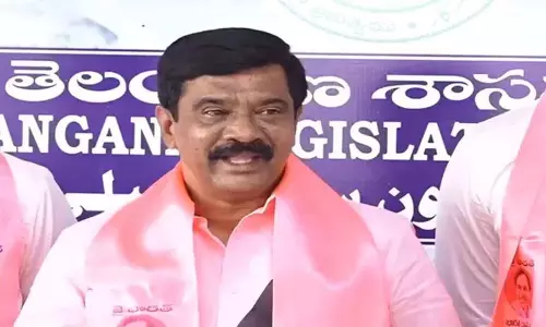 राज्यपाल का भाषण कागज़ के एक टुकड़े जैसा है: पूर्व मंत्री Vemula राज्यपाल का भाषण कागज़ के एक टुकड़े जैसा है: पूर्व मंत्री Vemula