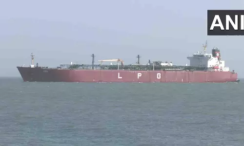 LPG टैंकर शिवालिक भारत पहुंचा, एलपीजी गैस की बड़ी खेप आने से बड़ी खुशखबरी, VIDEO LPG टैंकर शिवालिक भारत पहुंचा, एलपीजी गैस की बड़ी खेप आने से बड़ी खुशखबरी, VIDEO