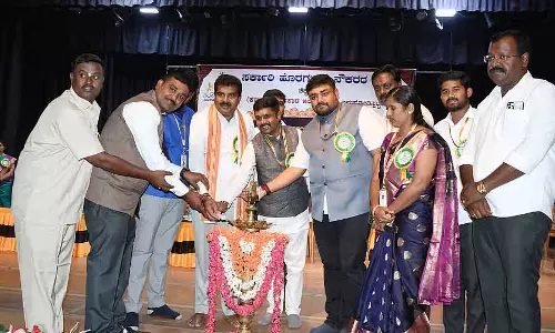 आउटसोर्स्ड कर्मचारियों की भूमिका बहुत बड़ी है: Sudhakar आउटसोर्स्ड कर्मचारियों की भूमिका बहुत बड़ी है: Sudhakar