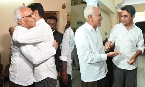 KTR ने केंद्रीय साहित्य अकादमी पुरस्कार के लिए नंदिनी सिद्धार्थेड्डी की सराहना की KTR ने केंद्रीय साहित्य अकादमी पुरस्कार के लिए नंदिनी सिद्धार्थेड्डी की सराहना की