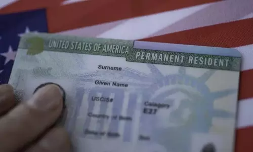 अमेरिका में Green Card Lottery की वापसी; भारतीयों पर संभवतः कोई असर नहीं अमेरिका में Green Card Lottery की वापसी; भारतीयों पर संभवतः कोई असर नहीं