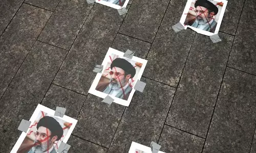 क्या Mojtaba Khamenei का इलाज रूस में पुतिन के आवास पर हो रहा है? क्या Mojtaba Khamenei का इलाज रूस में पुतिन के आवास पर हो रहा है?