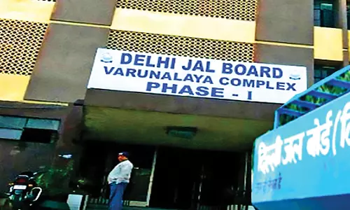 New Delhi: दिल्ली जल बोर्ड का अलर्ट, 12 से अधिक इलाकों में 24 घंटे पानी नहीं New Delhi: दिल्ली जल बोर्ड का अलर्ट, 12 से अधिक इलाकों में 24 घंटे पानी नहीं