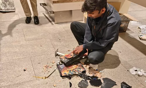Karnataka: बेंगलुरु हवाई अड्डे पर 39.37 लाख रुपये का हाइड्रोपोनिक गांजा ज़ब्त Karnataka: बेंगलुरु हवाई अड्डे पर 39.37 लाख रुपये का हाइड्रोपोनिक गांजा ज़ब्त
