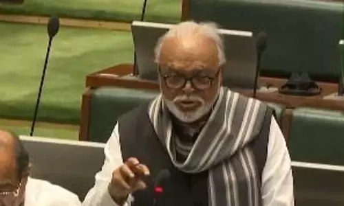 मंत्री छगन भुजबल ने नागरिकों से एलपीजी आपूर्ति को लेकर चिंता न करने की अपील की मंत्री छगन भुजबल ने नागरिकों से एलपीजी आपूर्ति को लेकर चिंता न करने की अपील की