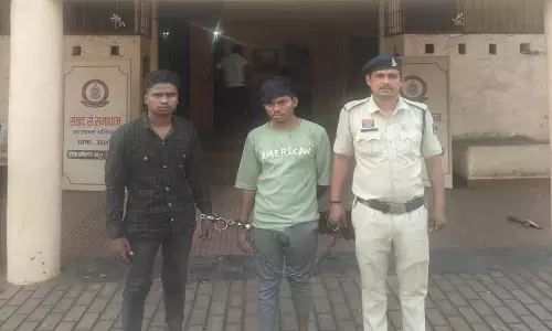 घर का ताला तोड़कर की चोरी, चंद घंटे में दो आरोपी गिरफ्तार