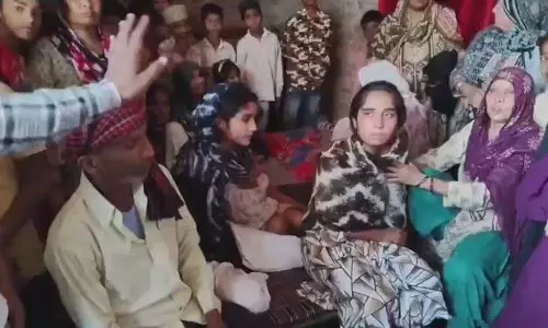 रमजान पर पति ने चाकू से किया हमला, सास-साले की मौके पर मौत