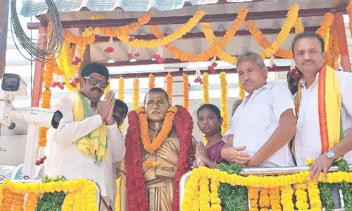 पोट्टी श्रीरामुलु जयंती: Nellore और प्रकाशम में श्रद्धांजलि और रैली पोट्टी श्रीरामुलु जयंती: Nellore और प्रकाशम में श्रद्धांजलि और रैली