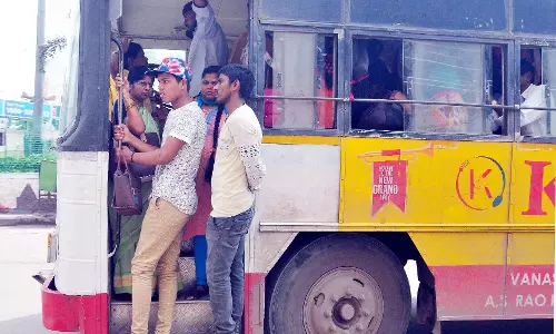 TGRTC की विशेष बसें उगादी और ईद-उल-फितर के लिए TGRTC की विशेष बसें उगादी और ईद-उल-फितर के लिए