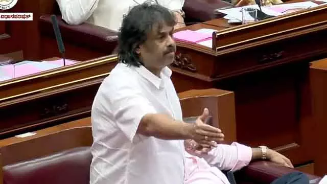 KPS मैग्नेट योजना: विलय के माध्यम से 31 नए स्कूल शुरू किए गए; मंत्री मधु बंगारप्पा KPS मैग्नेट योजना: विलय के माध्यम से 31 नए स्कूल शुरू किए गए; मंत्री मधु बंगारप्पा