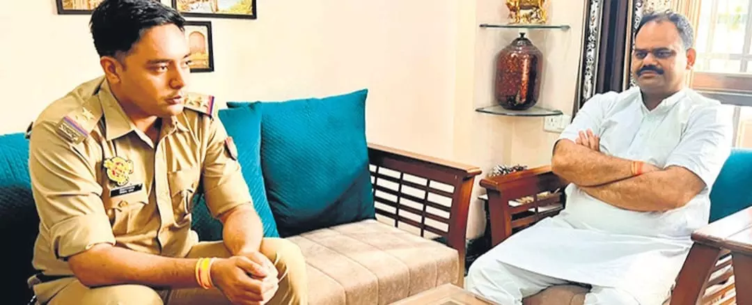 Bareilly: पीलीभीत जाने से पहले कांग्रेसी नेता हाउस अरेस्ट Bareilly: पीलीभीत जाने से पहले कांग्रेसी नेता हाउस अरेस्ट