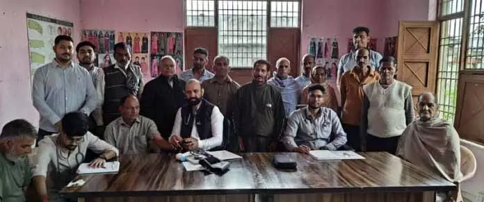 ग्रामीण लोगों को स्वास्थ्य संबंधी गंभीर चुनौतियों का सामना करना पड़ता है: Dr. Sharma ग्रामीण लोगों को स्वास्थ्य संबंधी गंभीर चुनौतियों का सामना करना पड़ता है: Dr. Sharma
