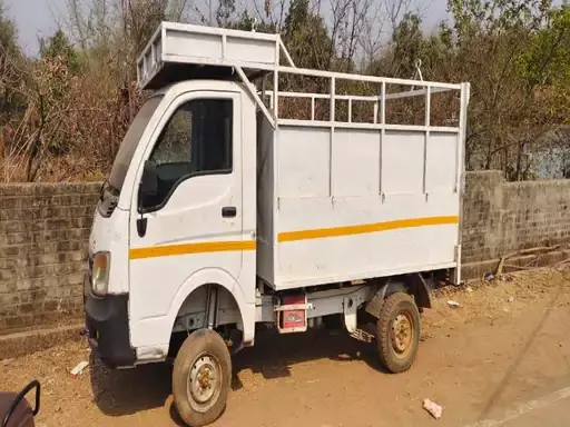 गांजा लोड गाड़ी छोड़कर तस्कर फरार, लावारिस हालत में मिली गांजा लोड गाड़ी छोड़कर तस्कर फरार, लावारिस हालत में मिली