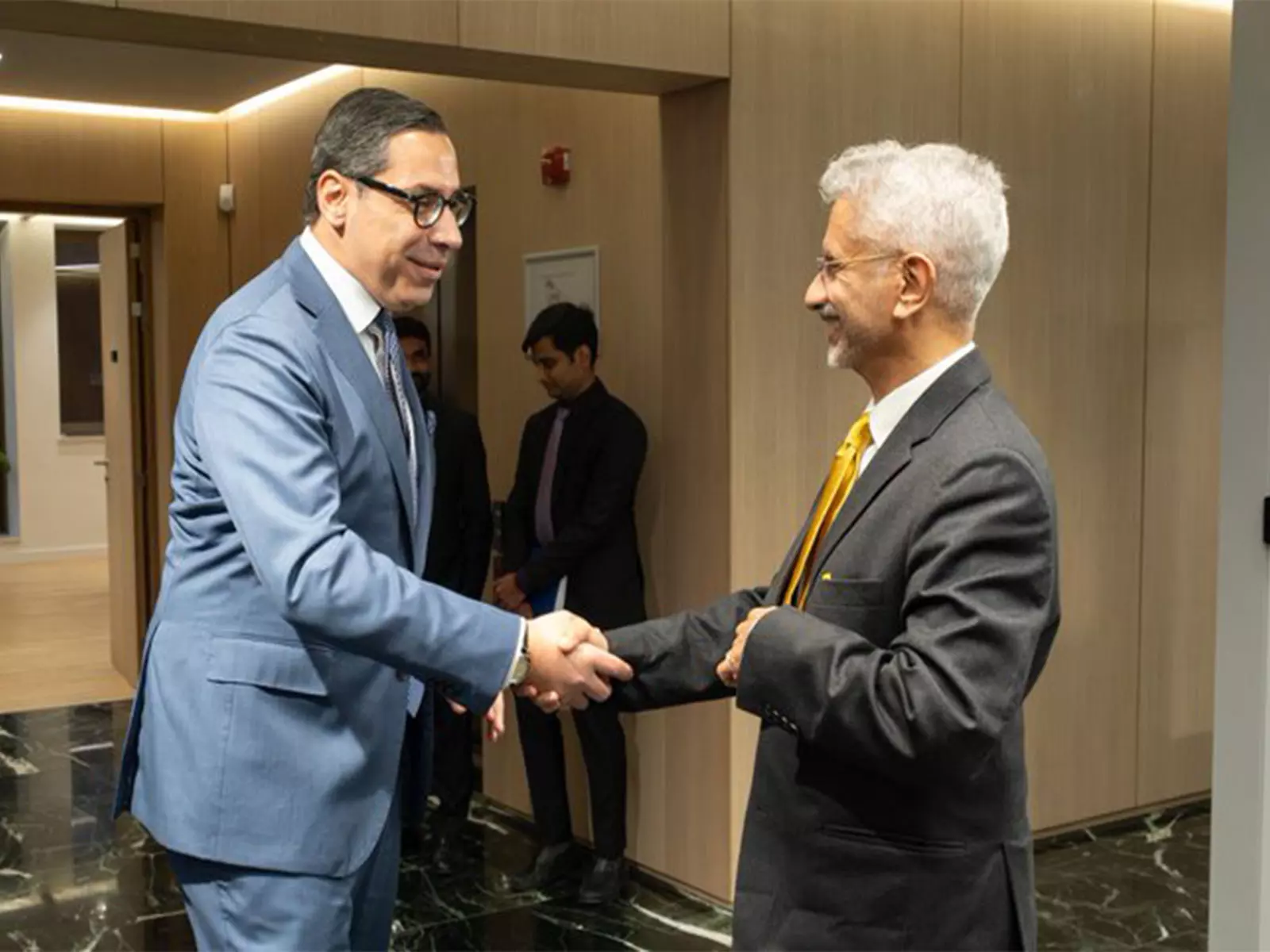 EAM जयशंकर ने ब्रुसेल्स में साइप्रस के विदेश मंत्री कॉन्स्टेंटिनोस कोम्बोस से मुलाकात की EAM जयशंकर ने ब्रुसेल्स में साइप्रस के विदेश मंत्री कॉन्स्टेंटिनोस कोम्बोस से मुलाकात की