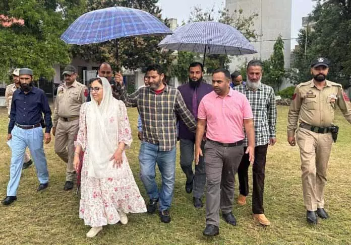 Darakhshan ने ईद की तैयारियों का जायज़ा लेने के लिए ईदगाह का दौरा किया Darakhshan ने ईद की तैयारियों का जायज़ा लेने के लिए ईदगाह का दौरा किया