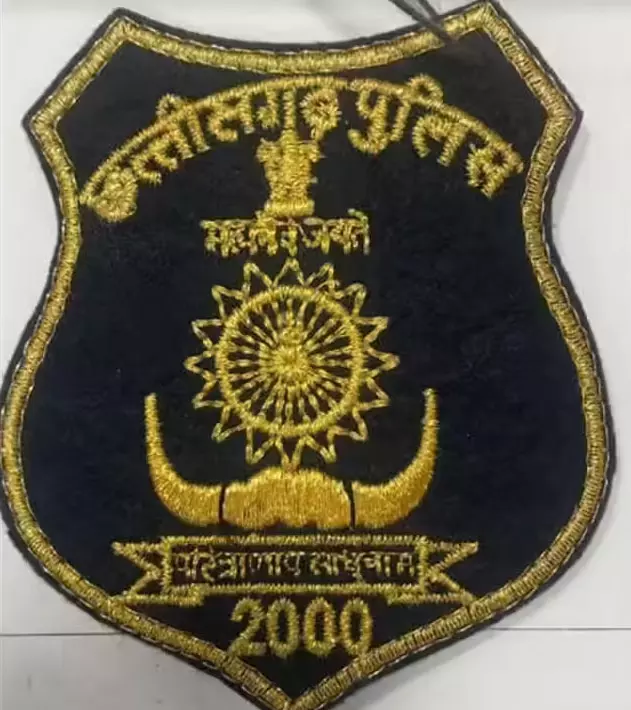 गरियाबंद में पुलिस टीम पर जानलेवा हमला, 3 आरक्षकों की हालत नाजुक गरियाबंद में पुलिस टीम पर जानलेवा हमला, 3 आरक्षकों की हालत नाजुक