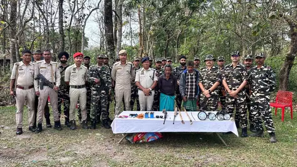 Kokrajhar में दो लोग गिरफ्तार, अवैध हथियार बरामद Kokrajhar में दो लोग गिरफ्तार, अवैध हथियार बरामद